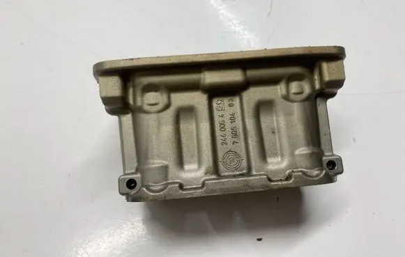 BMW 3 E92 E93 Other cylinder head part 7605104