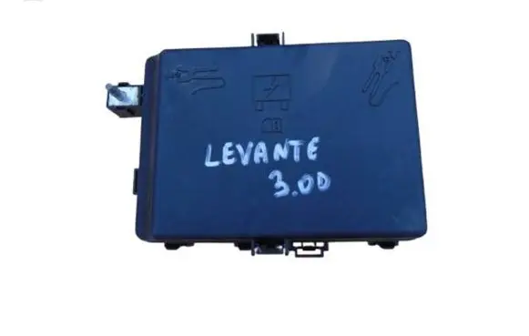 Maserati Levante Fuse box set 670104258