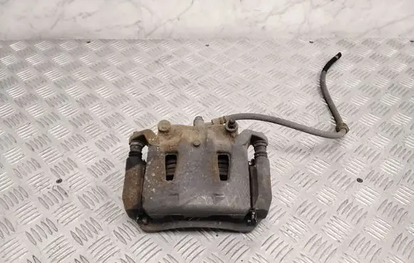 Nissan Leaf II (ZE1) Front brake caliper 