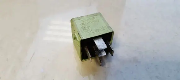 BMW 5 E39 Other relay 61368373700 61.368373700