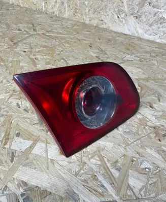 Tailgate rear/tail lights