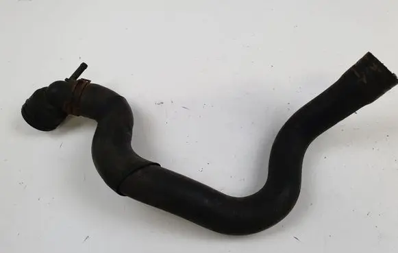 Volkswagen Golf V Engine coolant pipe/hose 1K0122101CC