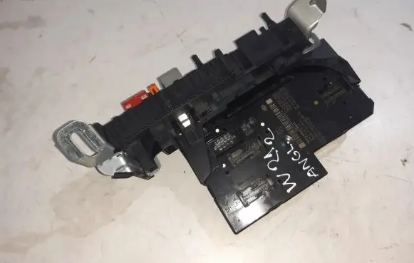Mercedes-Benz E W212 Fuse module 5DK01102301