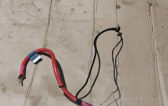 BMW 5 E60 E61 Positive cable (battery) 9127768 10304410 61129127768