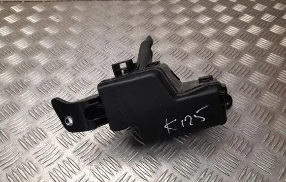 Toyota Yaris XP210 Fuse box set 826620D810