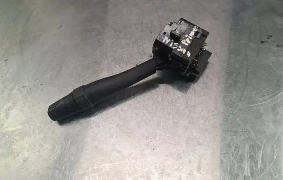 Nissan Almera Tino Indicator stalk 54353334 D36852A