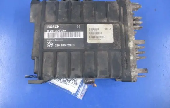 Volkswagen Polo II 86C 2F Engine control unit/module ECU 030906026B