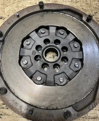 Nissan X-Trail T31 Dual mass flywheel 8200705973