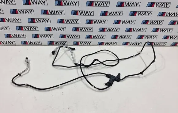 BMW X5 G05 Fuel injector supply line/pipe 7005271300 7498809