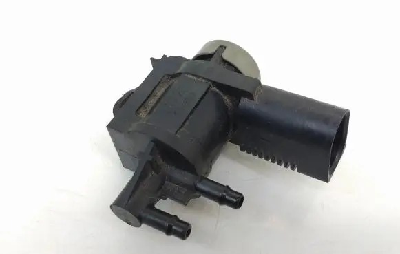 Skoda Octavia Mk2 (1Z) Turbo solenoid valve 1K0906283A