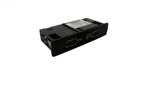 Mercedes-Benz GLS X166 USB socket connector A1728202000 00166639 160908