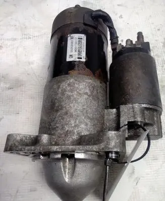 Opel Insignia A Starter motor 55352882 M001T30172