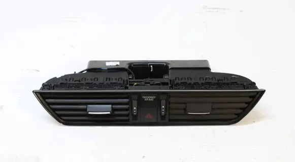Skoda Superb B8 (3V) Dash center air vent grill 3V0820951D