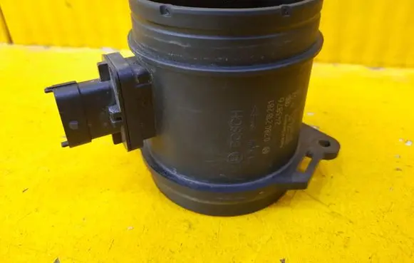 Maserati Levante Mass air flow meter 360875540