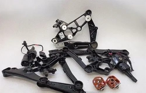 Ferrari Purosangue Engine bonnet/hood hinges 1733020