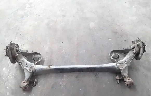 Toyota Verso Rear axle beam