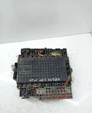 Volvo S80 Fuse module 9494509