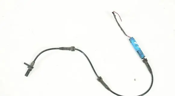 BMW 5 E60 E61 ABS brake wheel speed sensor 6908705