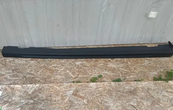 Hyundai i30 Front sill trim cover 87754S000