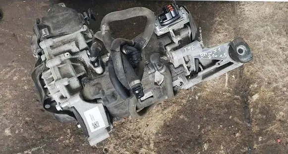 BMW X1 F48 F49 Engine 7639219009 7639219
