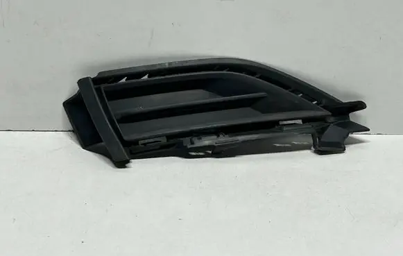 Volkswagen Golf VII Front bumper lower grill 5G0853211G