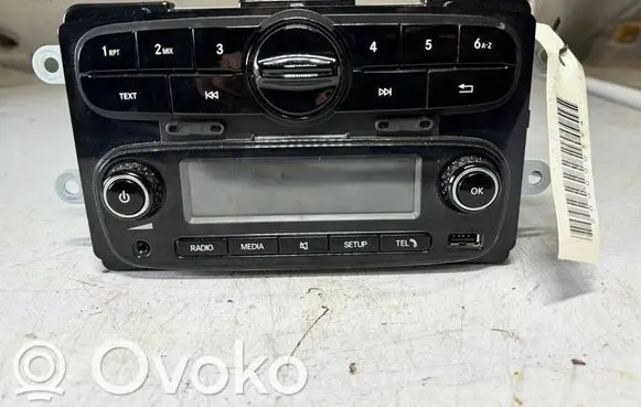 Smart ForFour II W453 Radio/CD/DVD/GPS head unit 281157077R