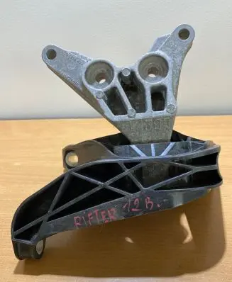 Peugeot Rifter Engine mount bracket EB2PT 008956