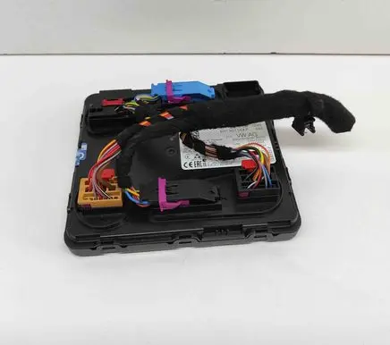 Audi Q8 Central body control module 8W1907064P 5DK01436642
