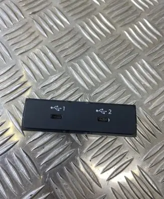 Audi A3 8Y USB socket connector 82A035736A