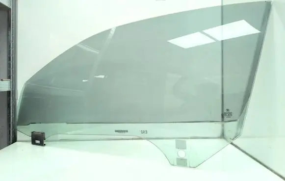 BMW 3 E92 E93 Front door window/glass (coupe) 43R001167 E000233 DOT618M391AS2