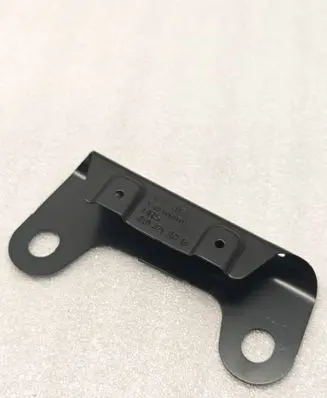 Audi A4 S4 B8 8K Fender mounting bracket 8K0821467B