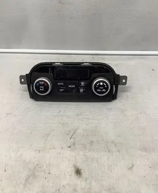 Suzuki SX4 Climate control unit 3951055L00 2370400546