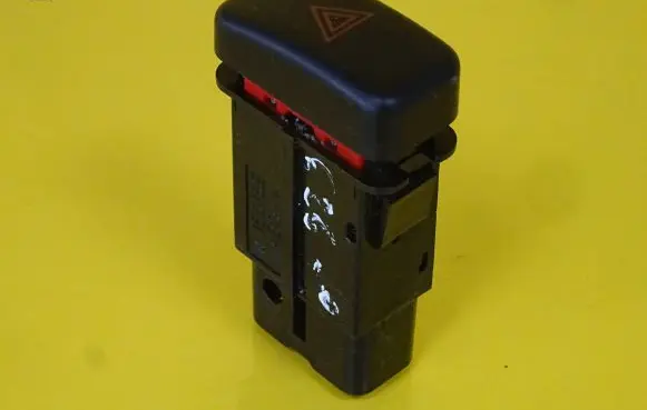 Mazda 626 Hazard light switch 153132