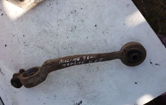 Audi A6 S6 C4 4A Front lower control arm/wishbone