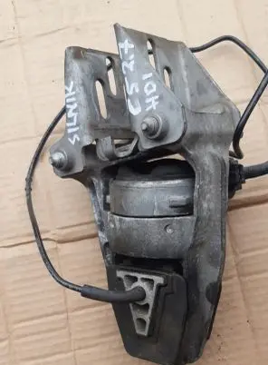Citroen C5 Engine mounting bracket