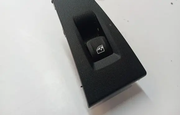 BMW 1 F40 Electric window control switch 7950756