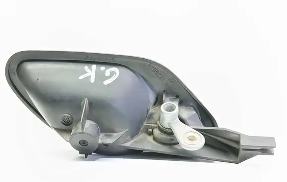 BMW 5 E39 Rear door interior handle 8226049