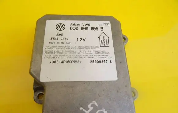 Volkswagen PASSAT B5 Airbag control unit/module 6Q0909605B