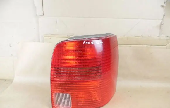 Volkswagen PASSAT B5.5 Rear/tail lights