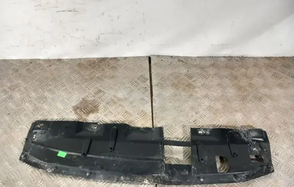 Nissan Qashqai Radiator trim 