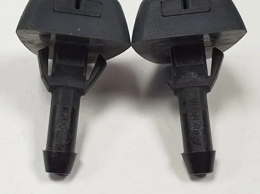 Volvo C70 Windshield washer spray nozzle 30655605