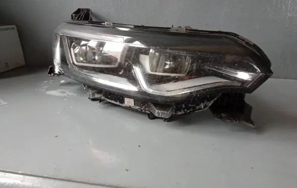 Renault Talisman Headlight/headlamp 260100184R 89909871 89909143