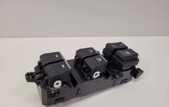 Hyundai Tucson TL Electric window control switch 93570D3500