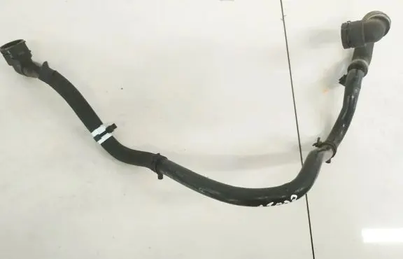 Jaguar I-Pace Engine coolant pipe/hose j9d38d138ad j9d3-8d138-adxc7v0