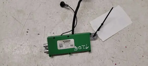 Volvo S40 Aerial antenna amplifier 30737917 28019205