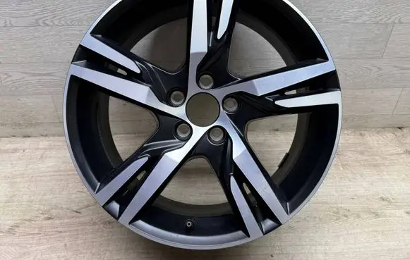 Volvo XC40 R18 alloy rim 31445812