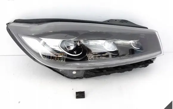 KIA Sorento Headlight/headlamp 92102C5620