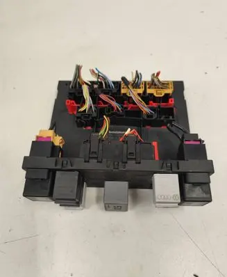 Volkswagen Touran I Comfort/convenience module 3C0937049AE 670486008 L6900A900