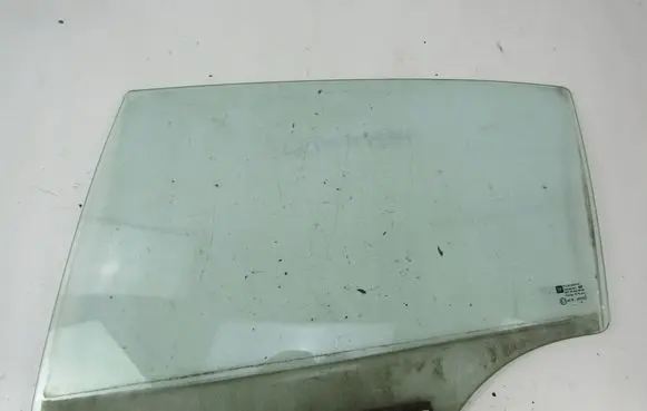 Opel Astra G Rear door window glass 