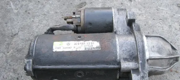 Mercedes-Benz E W211 Starter motor A0051511301